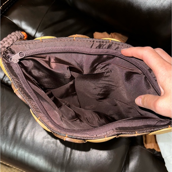 Handcrafted coconut shell purse. New no tags, purchased in the Caribbean. - Picture 6 of 6